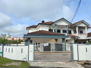 OUR FAMILY HomeStay@ Mentakab